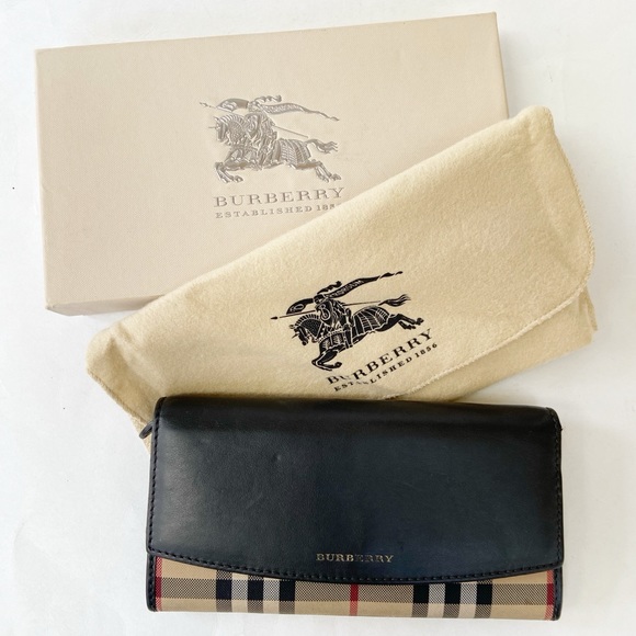 Burberry Horseferry Check and Black Leather Continental Wallet w/Box and Dustbag - Picture 9 of 17